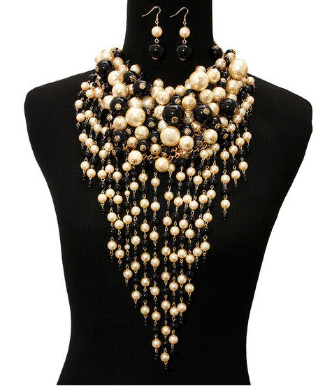 BLACK AND CREAM TONE PEARLS CHUNKY